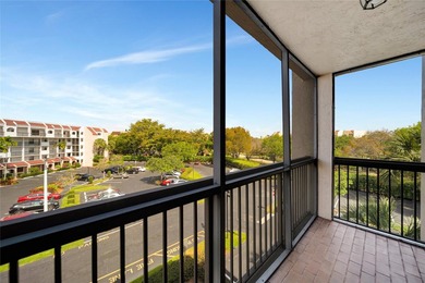 GORGEOUS PRISTINE 1530 SQUARE FEET FULLY RENOVATED condo in - photo 36