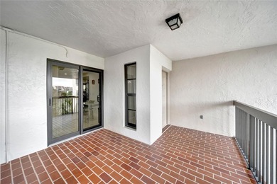 GORGEOUS PRISTINE 1530 SQUARE FEET FULLY RENOVATED condo in - photo 37