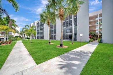 GORGEOUS PRISTINE 1530 SQUARE FEET FULLY RENOVATED condo in - photo 41