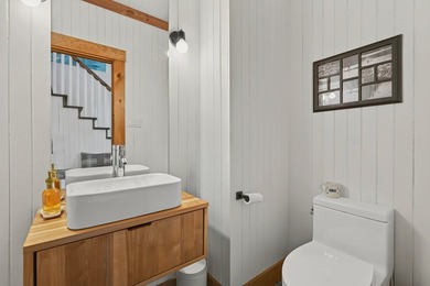 An exceptional address in the heart of the Laurentians. Spanning - photo 42