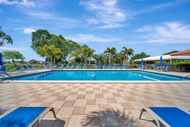 GORGEOUS PRISTINE 1530 SQUARE FEET FULLY RENOVATED condo in - photo 42