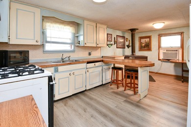 Charming home built in 1940 just a few blocks East of the