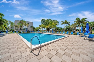 GORGEOUS PRISTINE 1530 SQUARE FEET FULLY RENOVATED condo in - photo 43