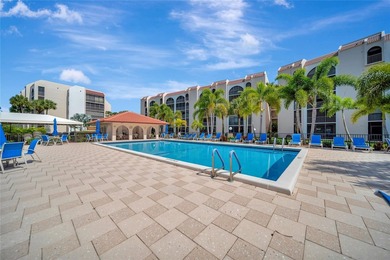 GORGEOUS PRISTINE 1530 SQUARE FEET FULLY RENOVATED condo in - photo 44