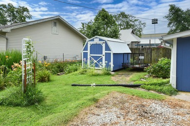 Charming home built in 1940 just a few blocks East of the