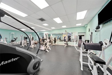 GORGEOUS PRISTINE 1530 SQUARE FEET FULLY RENOVATED condo in - photo 47