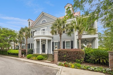 Welcome to 62 Fernandina Street, a Georgian-style lakefront home - photo 49