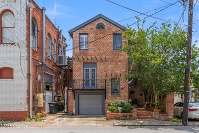 (private lake, pond, coastal) Home For Sale in New Iberia Louisiana