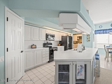 Located in Glen Lakes. NEW ROOF IN SEPTEMBER, 2024! Beautiful - photo 16
