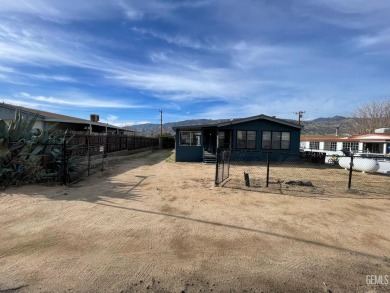 Lake Home For Sale in Lake Isabella, California