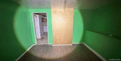 Free-standing 2-unit dwelling on an oversized parcel with - photo 7