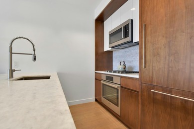 Stunning northeast-facing one-bedroom overlooking Newport Green