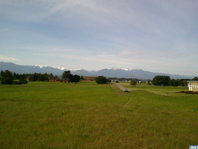 Beautiful mountainview at end of a dead end road for privacy and - photo 1