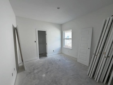 Another stunning creation by Deluxe Custom Homes! This 4-bedroom - photo 7