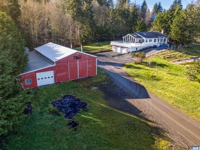 5+ Acre Equestrians Property just minutes from town. The home - photo 2