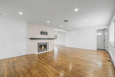 Move right into this beautifully updated home in the heart of - photo 7