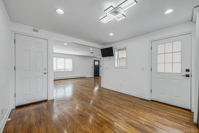 Move right into this beautifully updated home in the heart of - photo 8