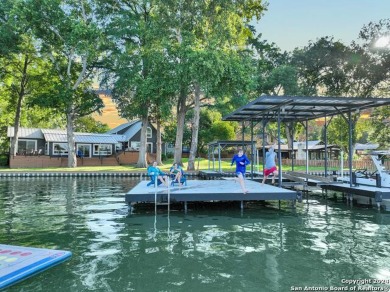 Lake Dunlap Home For Sale in New Braunfels Texas