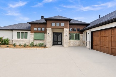 Welcome to this beautifully designed one-story home in the - photo 39