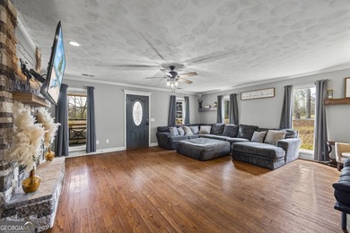 Spacious and private country home offering over 2,400 square - photo 2
