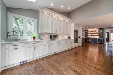This exceptional home blends comfort, elegance, and tranquility - photo 10