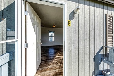 Enjoy the mountain views from this easy-living 2015 single-wide - photo 8