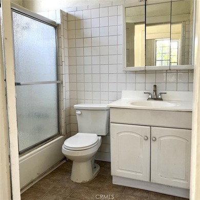 Absolutely great value for 2 houses on one lot. Front home is a - photo 11