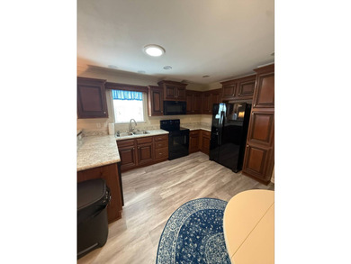 DO NOT MISS THIS DEAL!!! Beautiful 2 Bedroom, 2 Bath furnished - photo 4