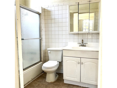 Absolutely great value for 2 houses on one lot. Front home is a - photo 16