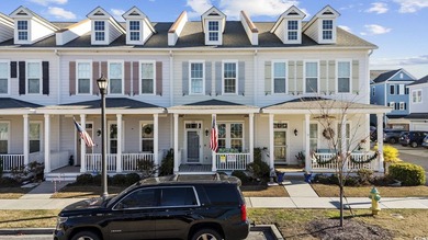 Beautiful townhome with GARAGE in the heart of Market Common - photo 1