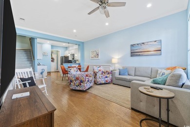 Beautiful townhome with GARAGE in the heart of Market Common - photo 5