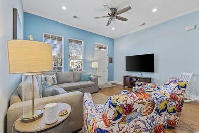 Beautiful townhome with GARAGE in the heart of Market Common - photo 8