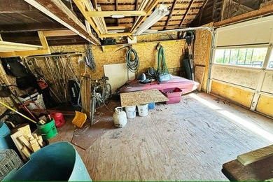 Listed at $549,900, this stunning 4+ bedroom, 4-bath acreage - photo 43