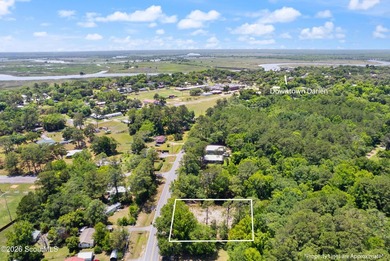 Located in the heart of historic Darien, 806 Ridge Road presents - photo 4