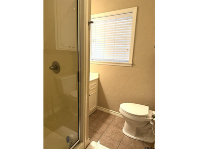 Escape to this charming 1 bedroom, 2- bath cabin perfectly - photo 11