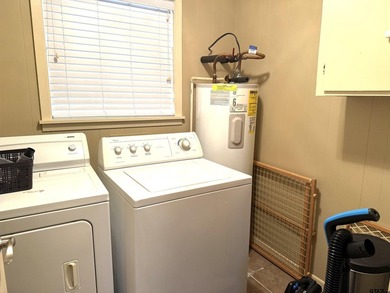Escape to this charming 1 bedroom, 2- bath cabin perfectly - photo 12