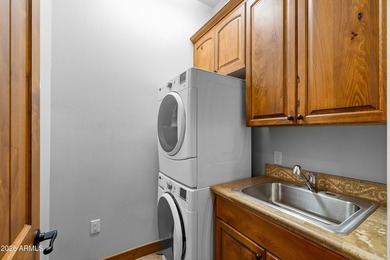 1728 E Mossy Oak CT 7, Flagstaff, AZ 86005. Luxury living lock - photo 25