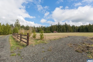 Beautiful 5.04-acre parcel with stunning mountain views and - photo 3