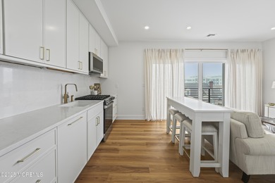 Welcome to The Hamilton, an exclusive oceanblock boutique