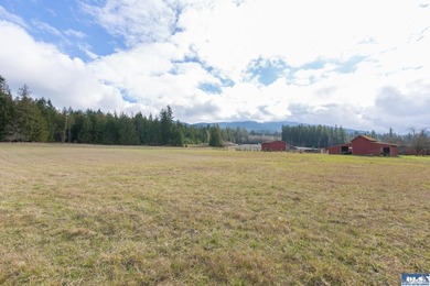 Beautiful 5.04-acre parcel with stunning mountain views and - photo 7