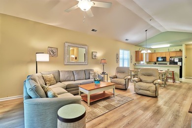TRANSFERABLE GOLF MEMBERSHIP!! The unit is a 3-bedroom, 2 bath - photo 11