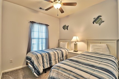 TRANSFERABLE GOLF MEMBERSHIP!! The unit is a 3-bedroom, 2 bath - photo 18