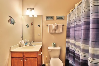 TRANSFERABLE GOLF MEMBERSHIP!! The unit is a 3-bedroom, 2 bath - photo 19