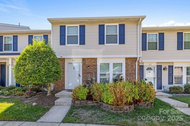 (private lake, pond, coastal) Townhome/Townhouse For Sale in Pineville North Carolina