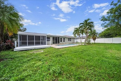 Welcome to this renovated 3 bedroom, 2 bath home tucked away on - photo 31