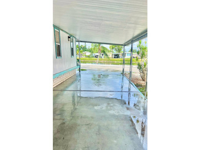 Welcome home to your very own 2 bedroom, 1 bath waterfront - photo 5