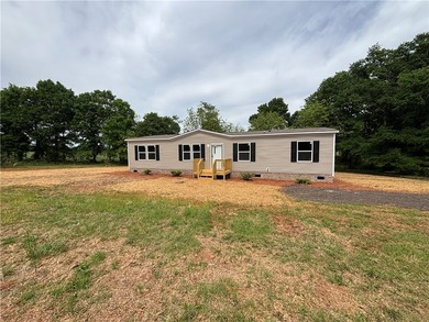 Lake Hartwell Home Active Under Contract in Townville South Carolina