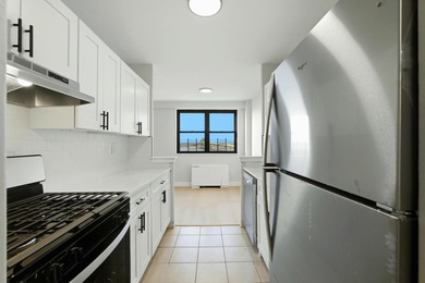 Home sweet home! Welcome home to this bright and airy