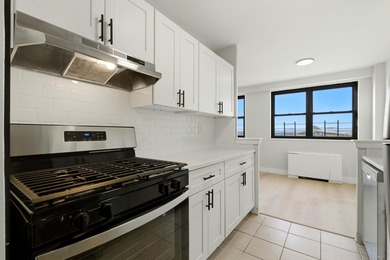 Home sweet home! Welcome home to this bright and airy