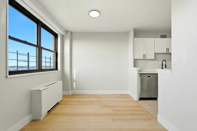 Home sweet home! Welcome home to this bright and airy